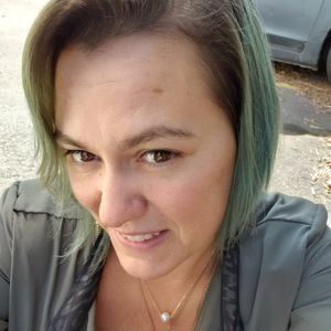 Meet your Posher, Suzanne